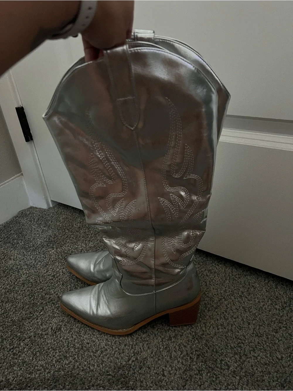 Women's Metallic Silver Knee-High Pointed Toe Boots